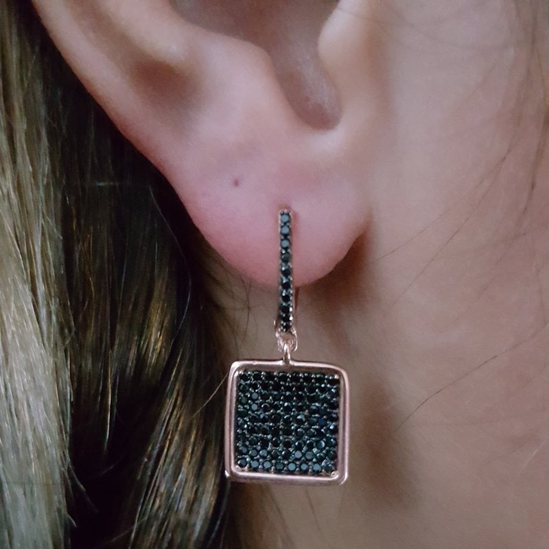 925K Gümüş  Tasarım Taşlı Kare  Küpe