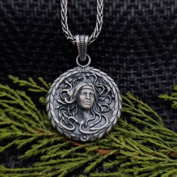 Beelo Silver 925 Ayar Gümüş Medusa Erkek Kolye