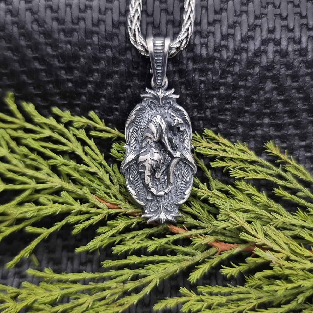 Beelo Silver 925 Ayar Gümüş Kaplan Erkek Kolye