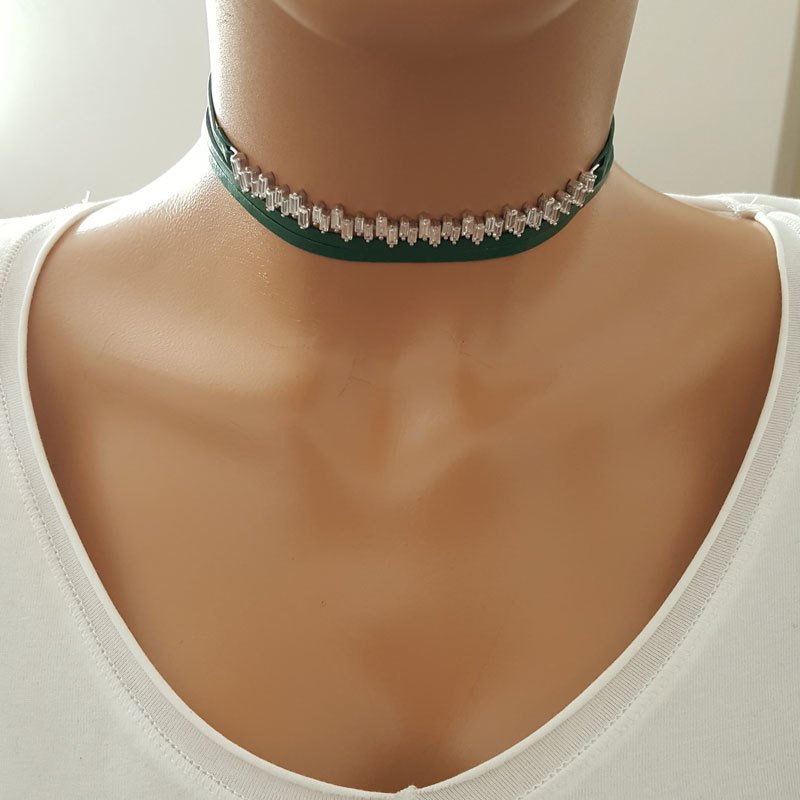925K Gümüş Deri Baget Taşlı Choker Kolye