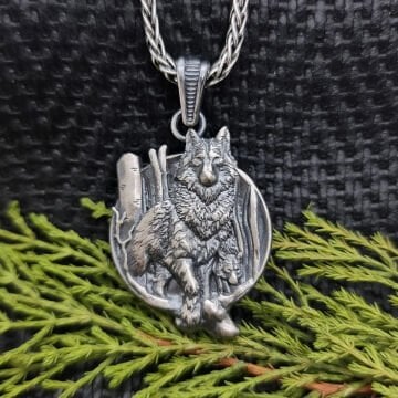 Beelo Silver 925 Ayar Gümüş Kabartma Kurt Madalyon Kolye