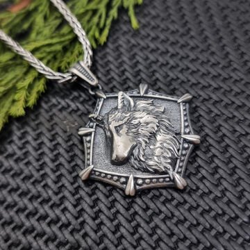 Beelo Silver 925 Ayar Gümüş Kabartma Kurt Madalyon Kolye