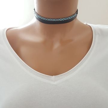 925K Gümüş Deri Baget Taşlı Choker Kolye