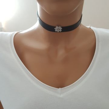 925K Gümüş Deri Baget Taşlı Choker Kolye