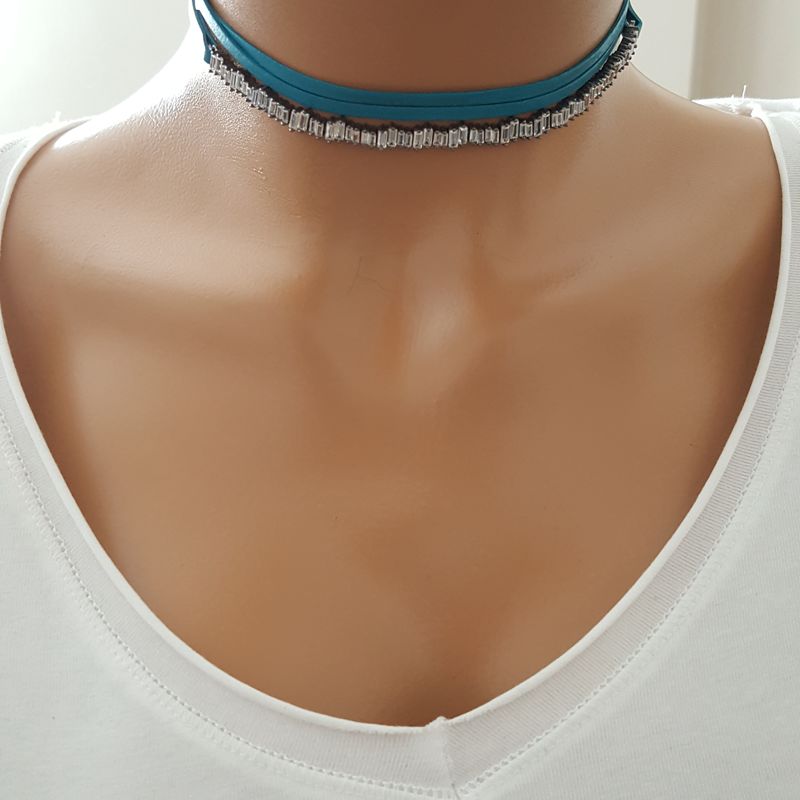 925K Gümüş Turkuaz Deri Baget Taşlı Choker Kolye