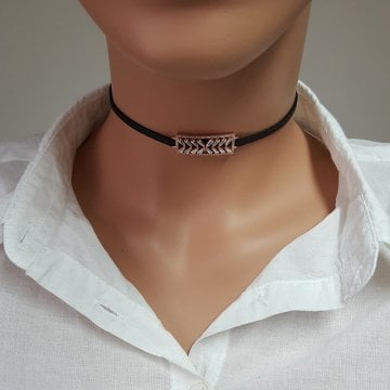 925K Gümüş Deri Baget Taşlı Choker Kolye
