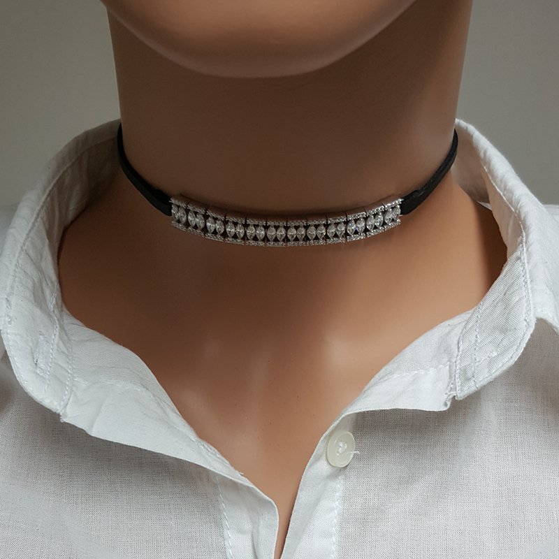 925K Gümüş Deri Taşlı Choker Kolye