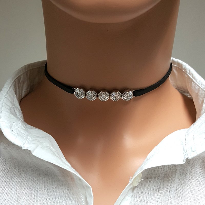925K Gümüş Deri Baget Taşlı Choker Kolye