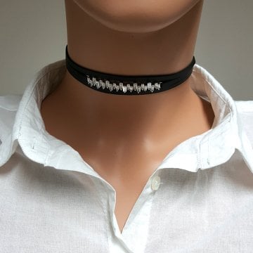 925K Gümüş Deri Tasarım  Baget Taşlı Choker Kolye