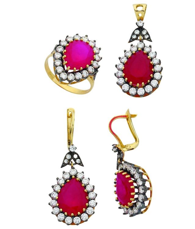 Beelo Gold 14K Altın Renkli Taşlı Su Damlası Set BGTTR067